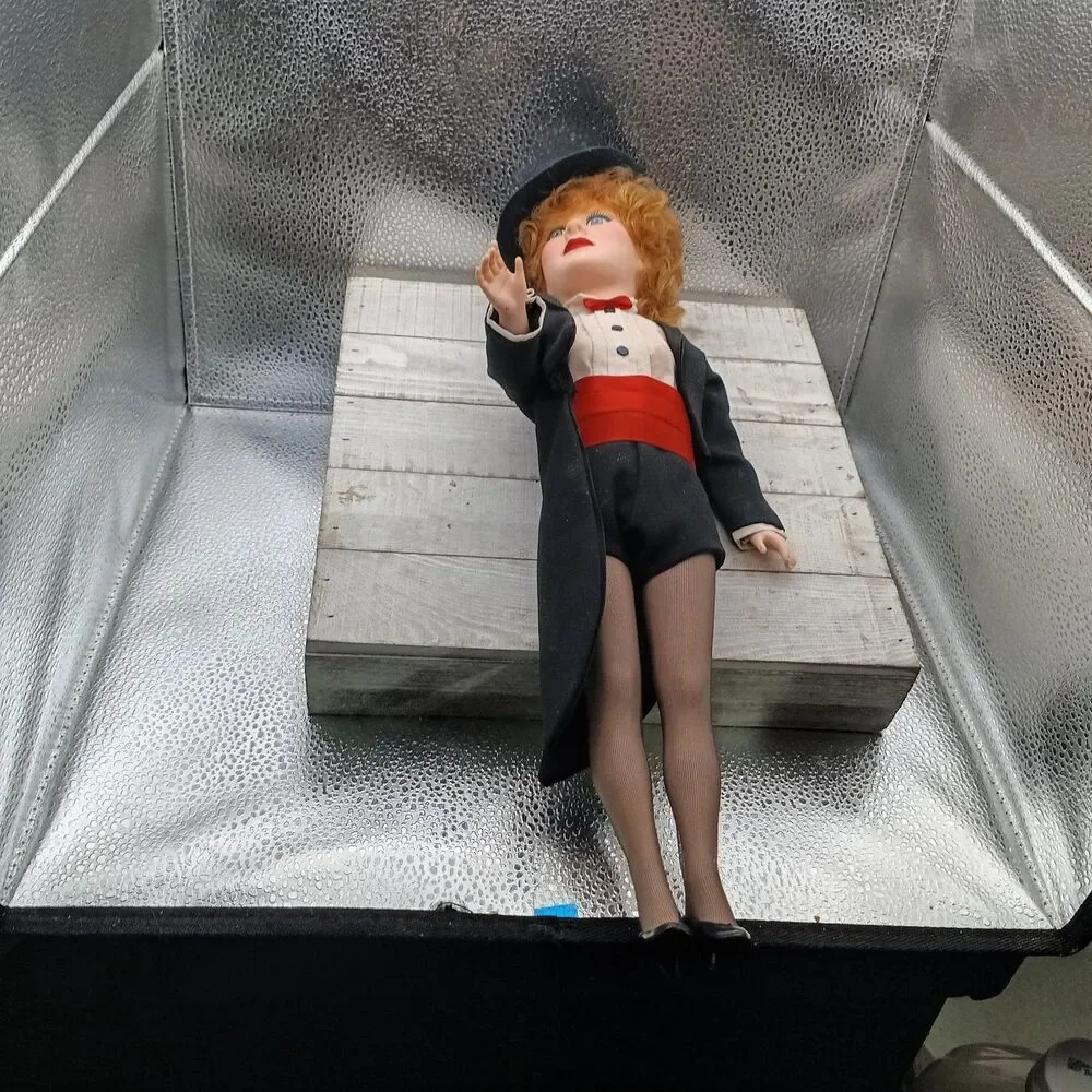 1985 Effanbee Lucille Ball Vinyl Doll – Magician Cabaret Outfit Top Hat 16